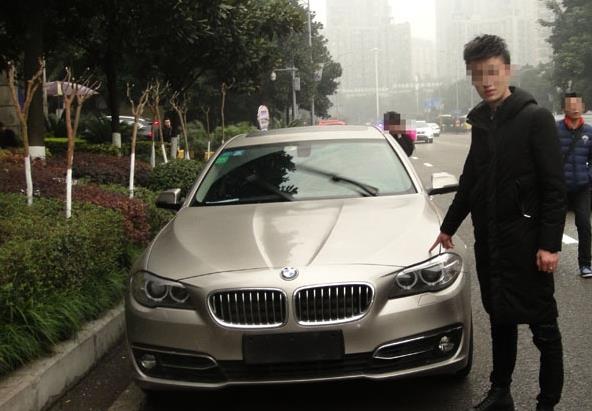 宝马车.jpg