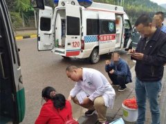 女子高速上想下车骗大巴司机身体不适 120来了却称“自己好了”
