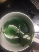 藤藤菜煮熟后变了色 商家：这个季节很正常