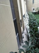 商铺欲在过道附近安装空调外机 引小区住户不满