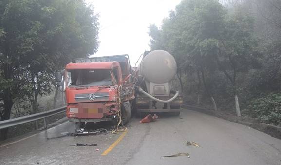 转弯加速  17年的老司机也栽了