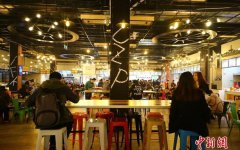 重庆一高校新食堂颜值逆天 文艺范儿爆棚