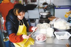 看了这位大姐的故事，你还有什么理由向命运低头