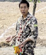 厉害！他是国内人工育幼袋鼠第一人