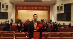 “袋鼠奶爸”当选全国劳模 国内人工育幼袋鼠第一人