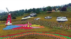 大湾花仙谷百万风车等你来女士今天免票！快告诉她