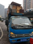 货车上搭起了木房子，超宽超高被处罚