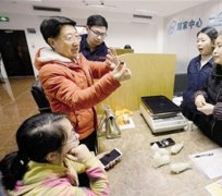 女子花上万元买的“天然”钻戒 竟是合成钻石