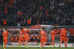 中超次轮上座人数：鲁能主场居榜首，​重庆​球市火爆