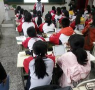 綦江一中学学生上课全用平板电脑