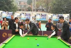 帅炸！斯诺克大咖塞尔比、肖国栋现身万盛