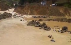 重庆​遭今年来最强雨局地山洪暴发，今明仍有大雨