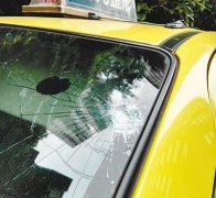 外墙砖砸到车责任由谁承担？所有业主都有责任！