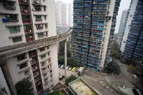 这些魔幻建筑很重庆 
