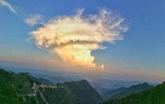 壮观！重庆万州上空现巨大“蘑菇云”
