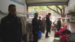 用食用酒精勾兑白酒 12家黑作坊被查处