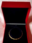 应邀去男友家收到家长见面礼 我妈却叫我退回去