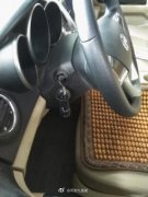 男子考科目三两次未通过  砸考试车辆＂泄愤＂