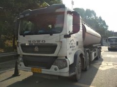 “李逵”还是“李鬼”？ “押运员”在执法人员面前现原形