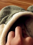 棉拖鞋干洗后脱线脱胶 干洗店称“它本来就要坏了”