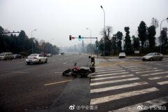 两车相撞都不认账 互指对方闯红灯