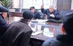 8旬老人办读书会 13名成员坚守了13年