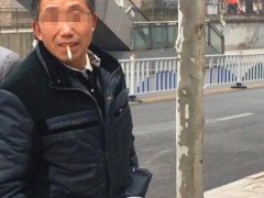 女子险遭老头“咸猪手”：已经不是第一次了