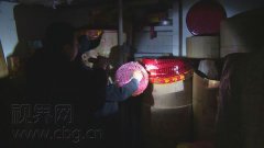 太危险！300多件非法烟花爆竹藏身居民楼