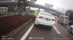 醉驾被罚又醉驾 男子冲卡耍横被拘