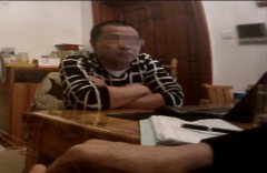 父子因作业“大动干戈”  民警谈心一小时平息“战争”