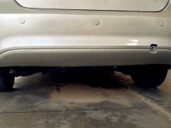 私家车加油时发现车漏油 吓坏站内工作人员