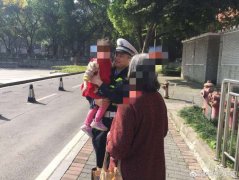 老人一时大意  弄丢小孙女