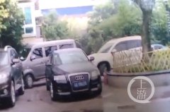 小区地面停车太随意 业主们在“夹缝”中往来