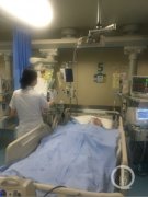 男子过马路被奔驰撞至重伤 如今事情这样发展