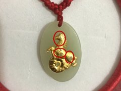 金店买的黄金吊坠 戴了不到一周就褪色