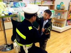 母婴店太好玩？ 四岁萌娃多次“溜”去玩