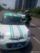 新司机竟把马路当练习场  画“S”形