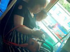 公交车里听“蹦嚓嚓”音量太大 遭孕妇吐槽